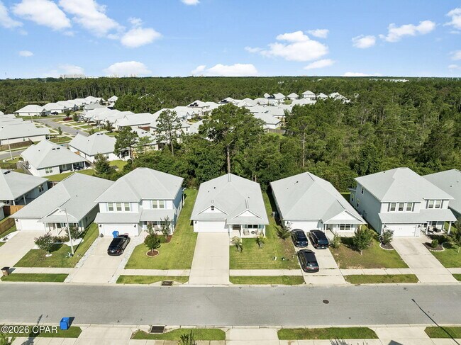 Building Photo - 517 Cove Villa St