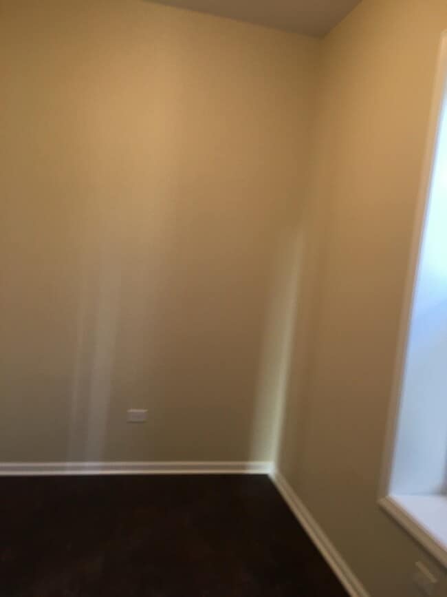 Building Photo - 321 W 24th St