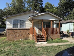 Building Photo - 476 37th Terrace W
