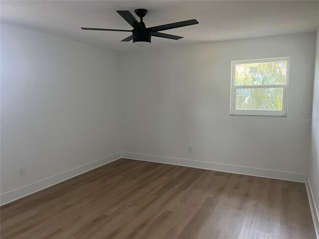 Building Photo - 2017 Rebecca Dr