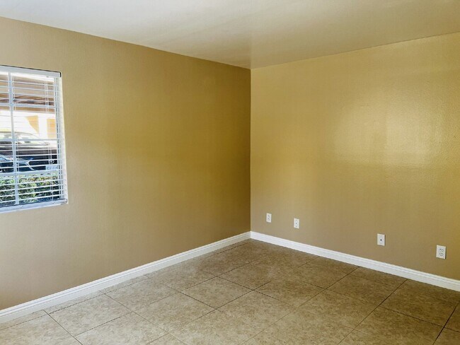 Building Photo - 6991 Ballena Way