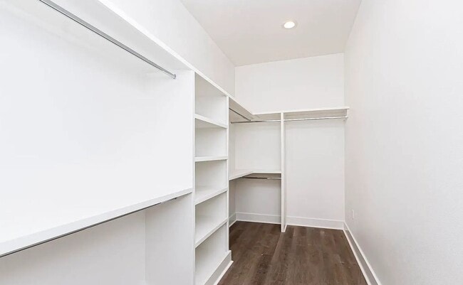 Building Photo - 8503 Lillian Mae Ln