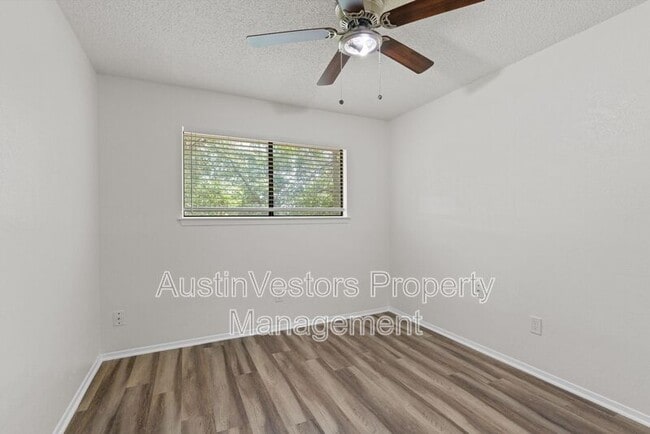 Building Photo - 11411 Walnut Ridge Dr