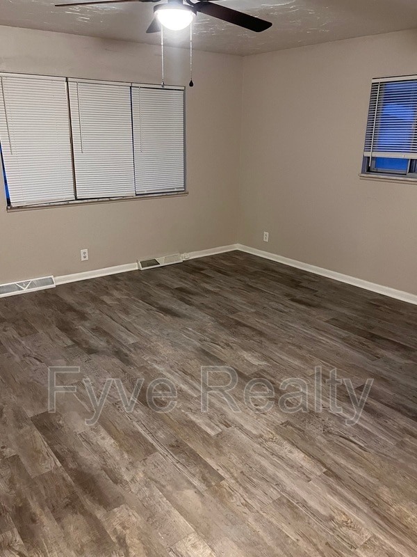 Building Photo - 1329 Barcelona Dr