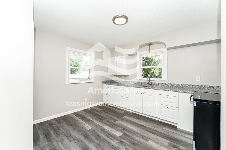 Building Photo - 1509 W 20th St