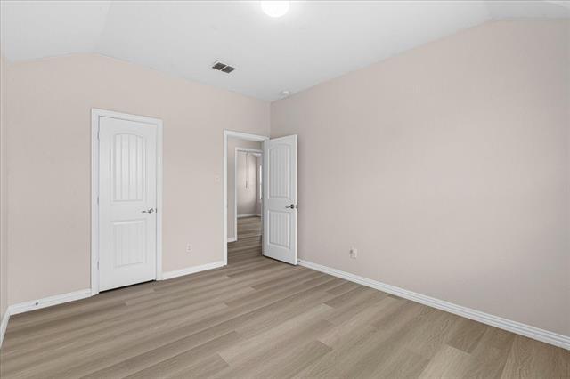 Building Photo - 710 Woodcrest Dr