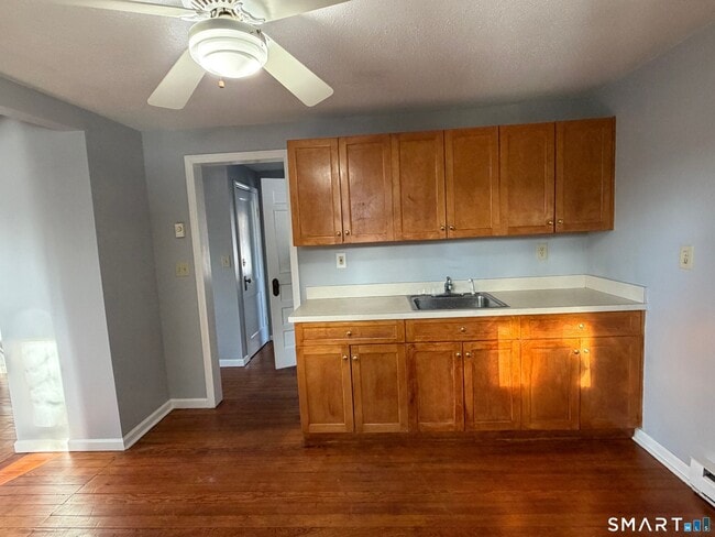 Building Photo - 3 Greenwood St