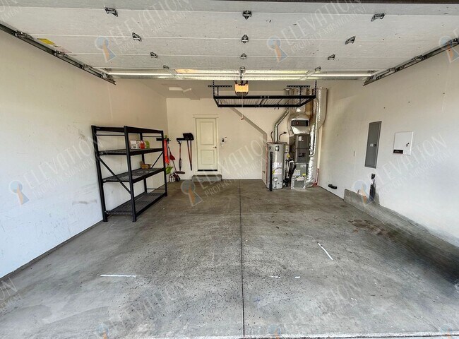 Building Photo - 63151 Black Powder Ln
