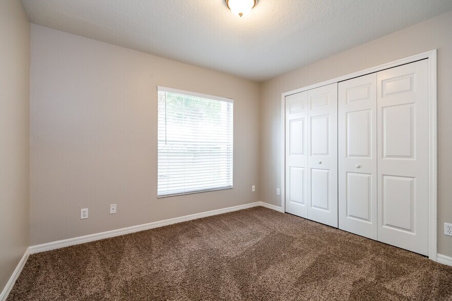 Building Photo - 15443 Margaux Dr
