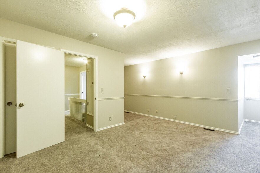 Building Photo - 88 W 50 S Unit C 12