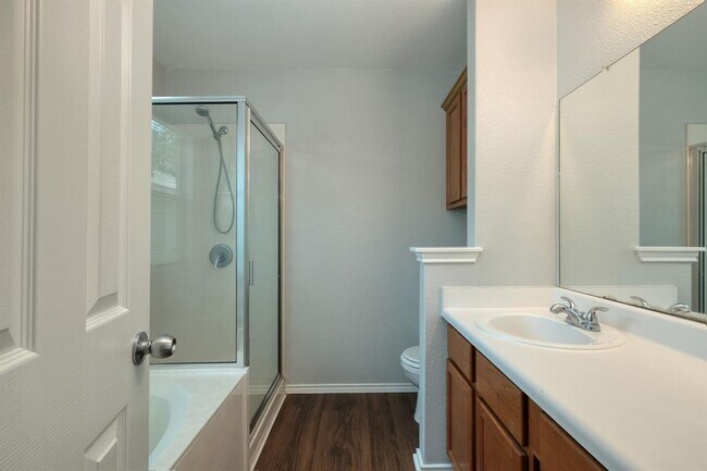 Building Photo - 14312 Cummins Way