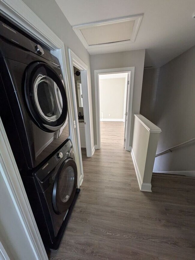 Building Photo - Charming Single Family 3BD/1.5BA Home in Hickory!