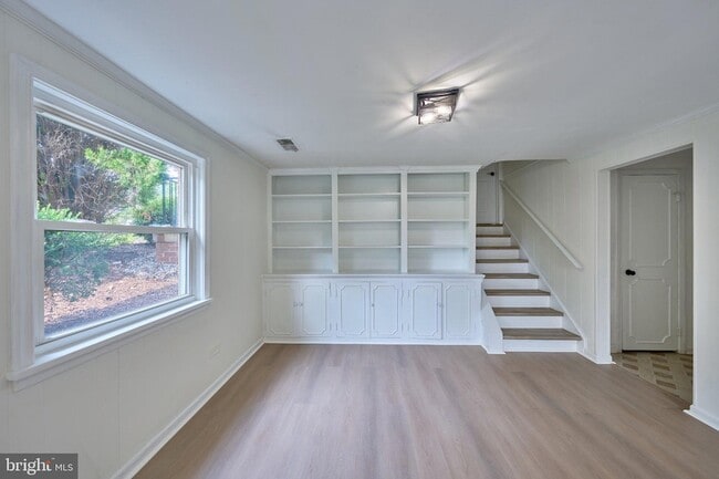 Building Photo - 2924 Gracefield Rd