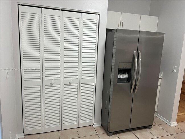 Building Photo - 16658 Hemingway Dr