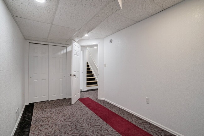 Building Photo - Private Room with a shared bath for Rent in Westminster!!!