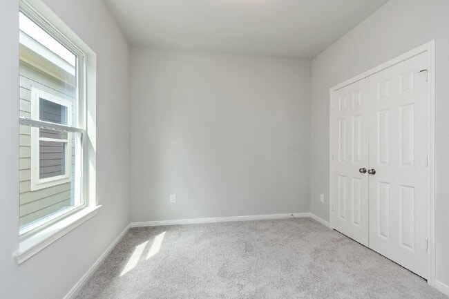 Building Photo - 1043 Marcolin St