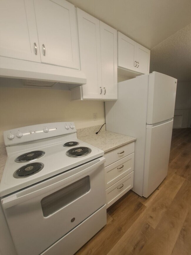 Building Photo - AR6290