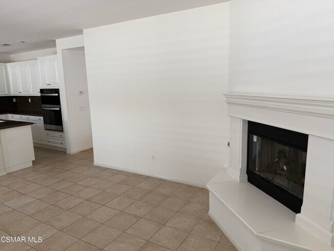Building Photo - 600 Clearwater Creek Dr