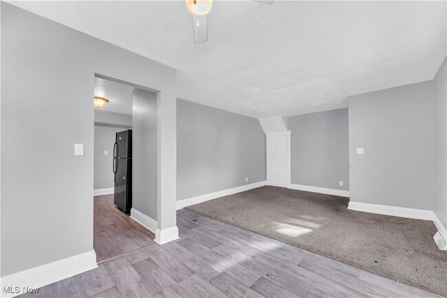 Building Photo - 9702 Laird Ave