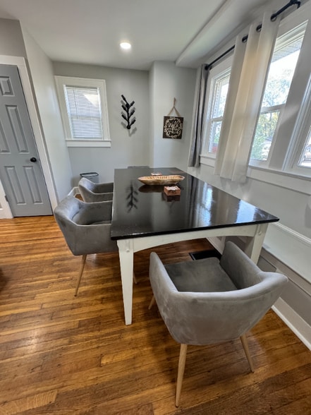 Building Photo - 1230 N Kealing Ave