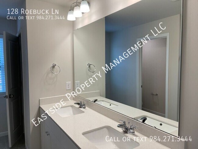 Building Photo - 128 Roebuck Ln