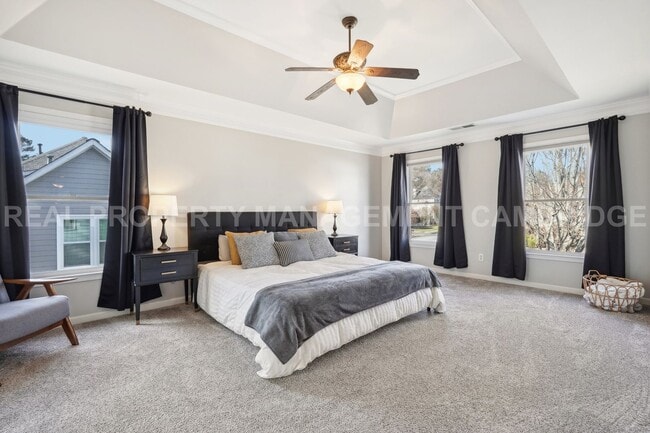 Building Photo - Living Large in Alpharetta