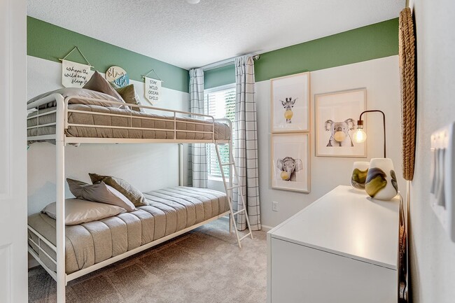 Building Photo - 563 Holly Lks Dr