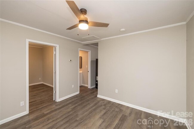Building Photo - 629 Colston St