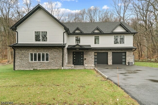 Primary Photo - 232 Kinnelon Rd