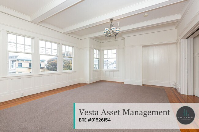 Building Photo - Walk to Parks, Cafés, and Culture from This Alamo Square Gem