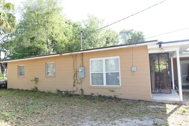 Building Photo - 5157 Palmer Ave