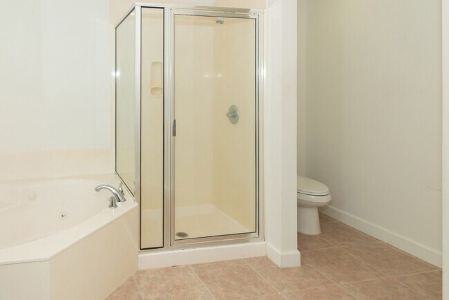 Building Photo - 113 Brooks St SE