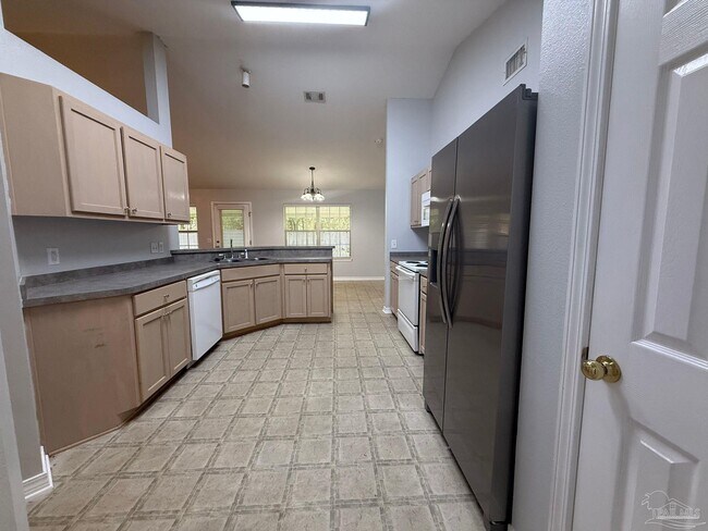Building Photo - 4902 Chads Cir