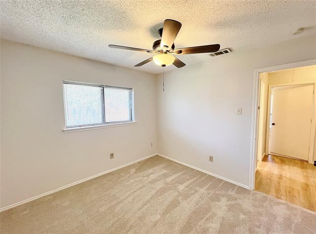 Building Photo - 404 Lincoln Dr