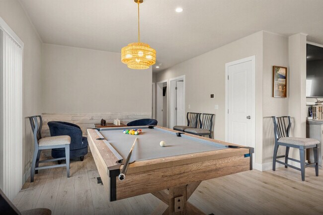 Building Photo - 421 Bluegrass Way