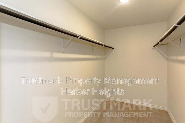 Building Photo - 2328 Duntov Dr