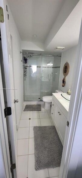 Building Photo - 1550 S Ocean Dr