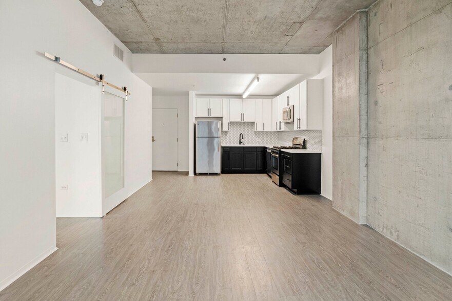 Building Photo - 1403 S State St