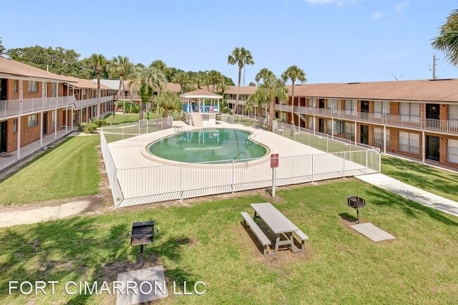 Building Photo - 830 Arlington River Dr