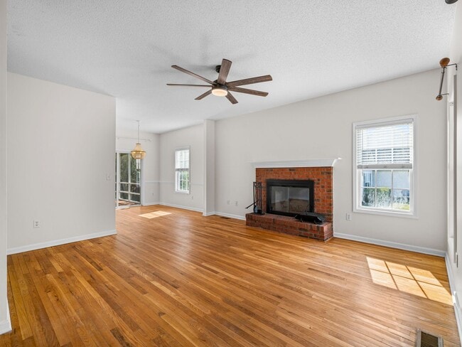 Building Photo - 217 Derby Downs Dr