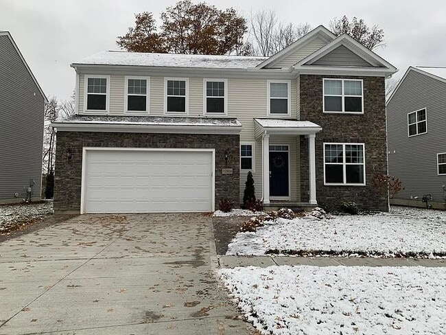 Primary Photo - 32918 Rebecca Ln