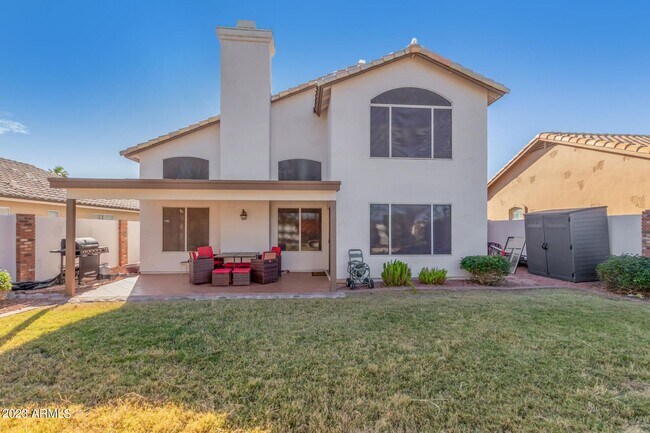 Building Photo - 3 BR 2.5 BA Glendale