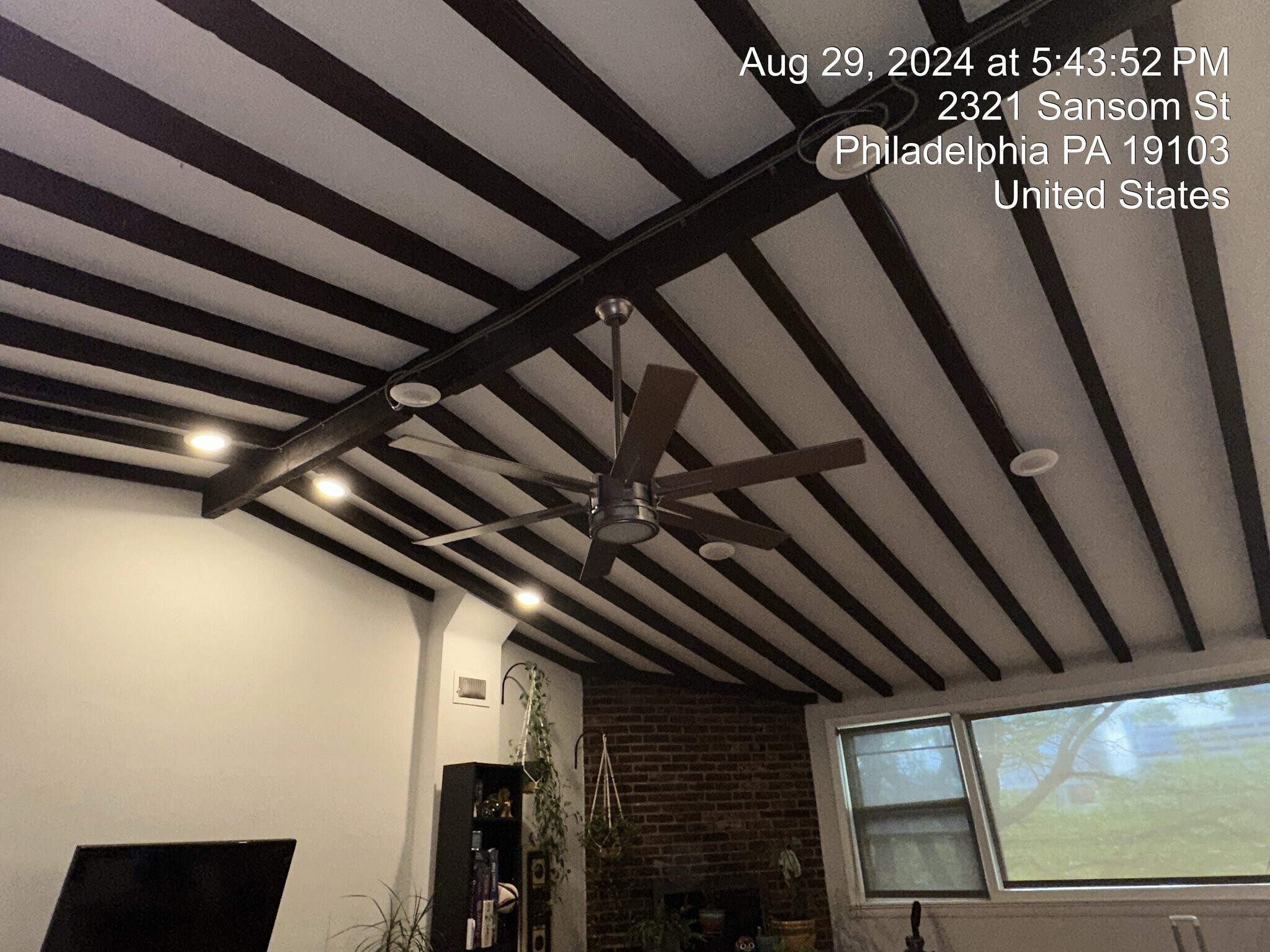 Building Photo - 2321 Sansom St