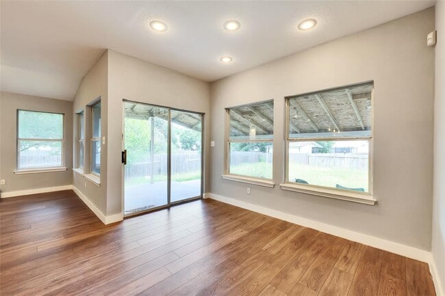 Building Photo - 1108 Bohica Way
