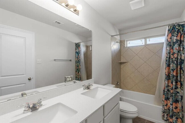 Building Photo - 1725 Lakota Ln