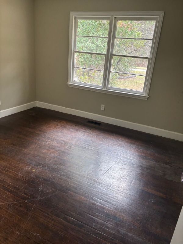 Building Photo - 605 Indian Cir