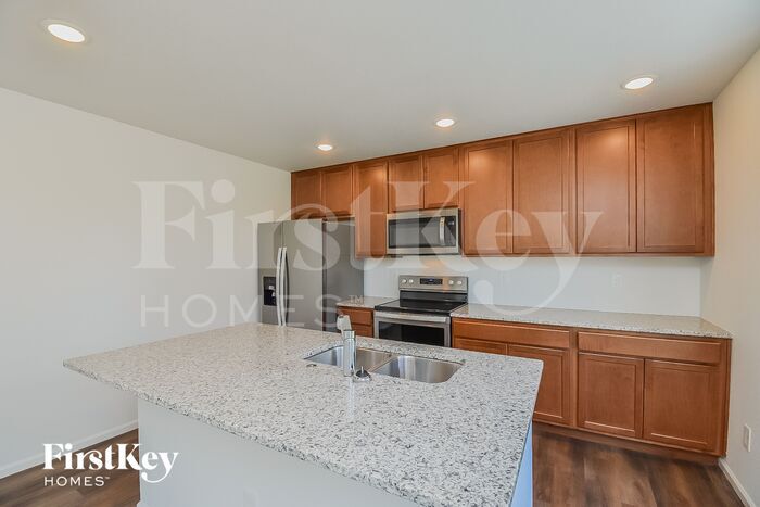 Building Photo - 10381 Luneth Dr