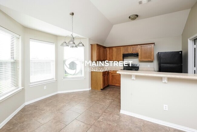 Building Photo - 3 Bedroom Pet-Friendly Home in Crowley, TX with Main Street Renewal