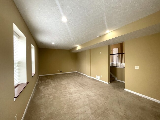 Building Photo - 6127 Janes Way