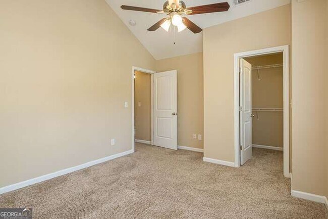 Building Photo - 9576 Rushmore Cir